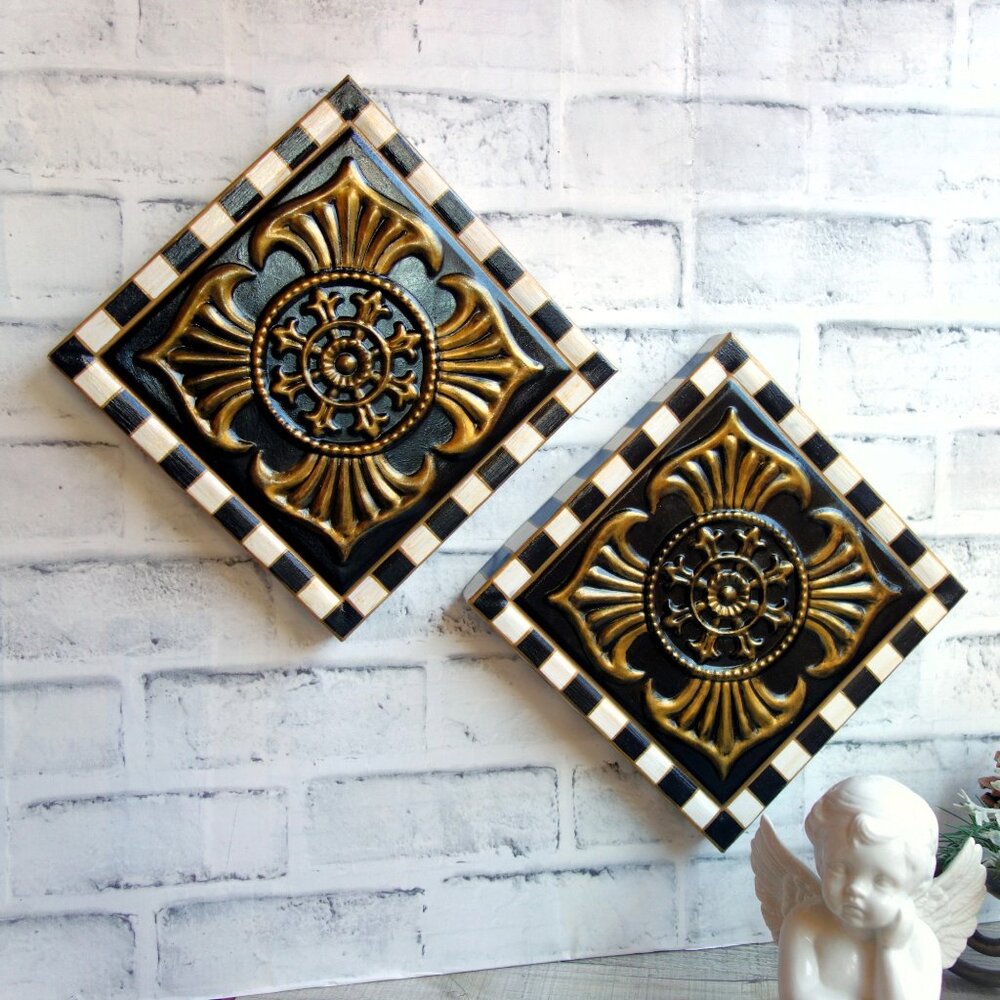 Gilded Medallion Checked Architectural Plaque Set Checked Wall Decor